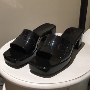 Gucci Rubber Slide Sandals Black EU 38